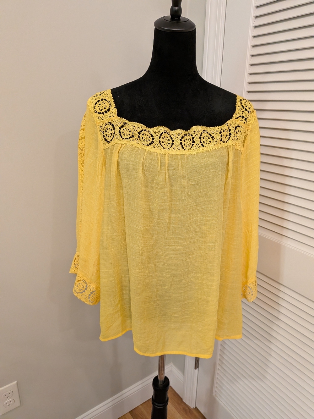 B#1:Yellow Crochet-Trim Off-Shoulder Women's Top 3/4 Sleeve Size 2X New No Tag